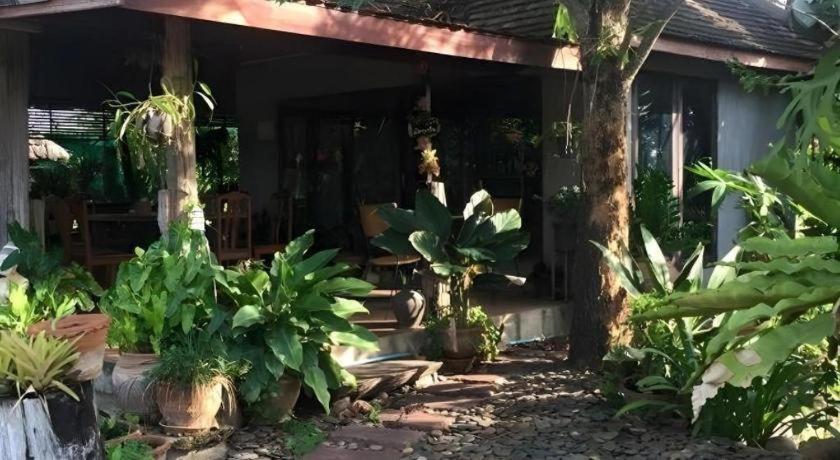 Hotel Phutawanchomdow Tha Li Exterior foto